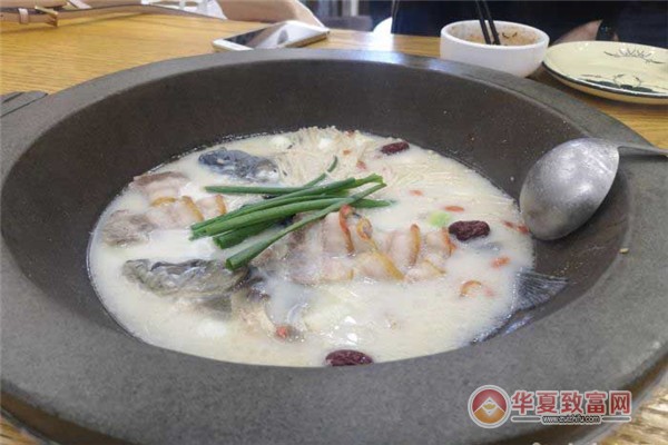 川娃石锅鱼加盟